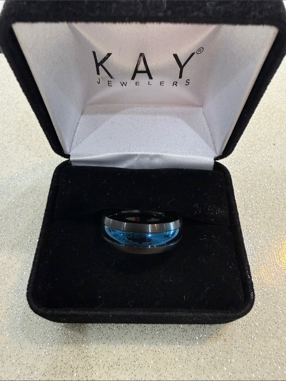KAY Jewelers Men’s Black W/ Blue inlay Stainless Band Ring Size 10 NWOT